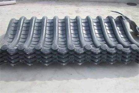 100平方鋪樹(shù)脂瓦要多少錢(qián)？平改坡的樹(shù)脂瓦是怎樣安裝的？